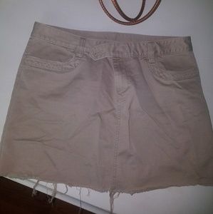 Old Navy khaki cut off mini skirt